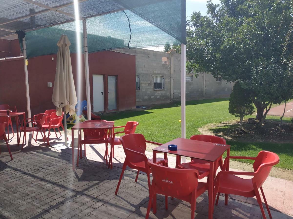 Hotel Hostal Restaurante La Concordia Fuentes Claras Exteriér fotografie